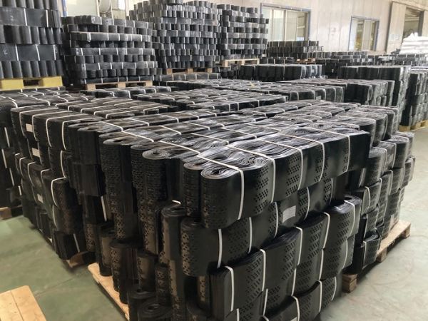 复合土工膜施工时破损了怎么修复